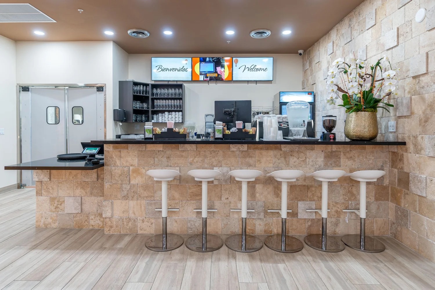 Bonjour Bakery Pines photo 4