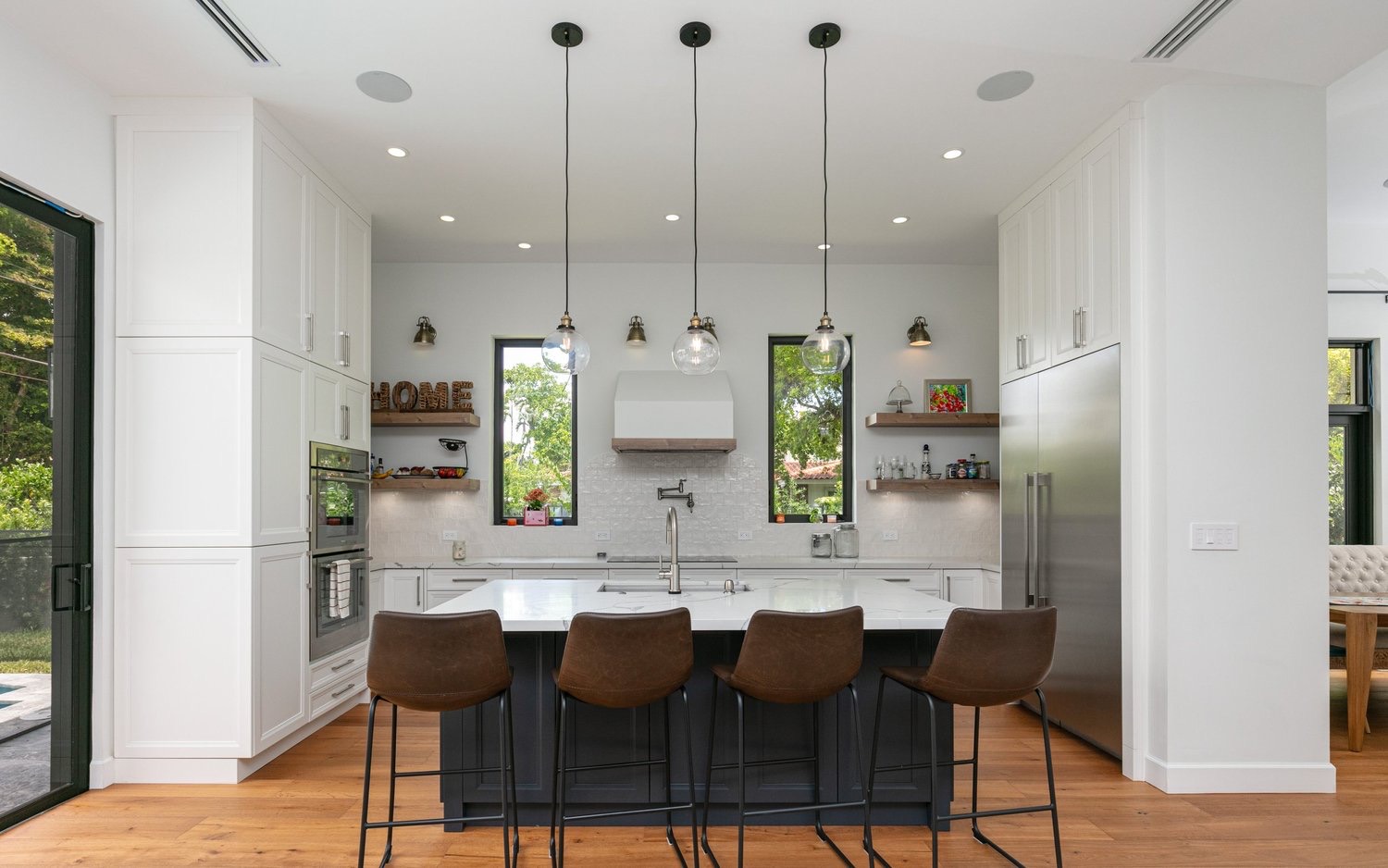 SM Residence photo 5