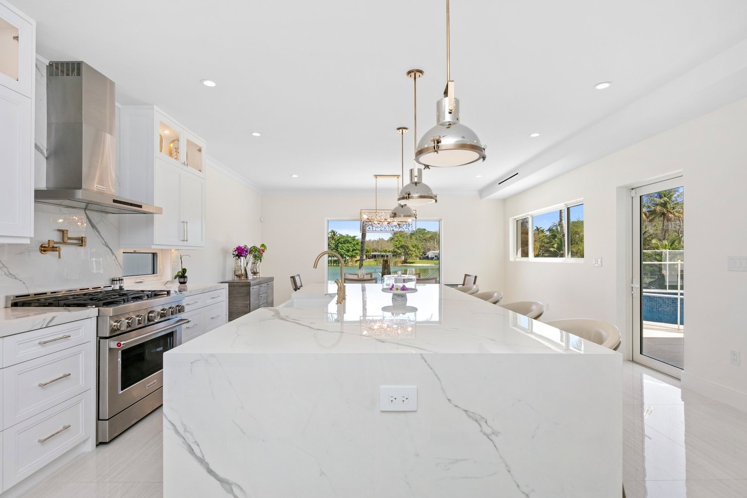 TS Residence photo 9